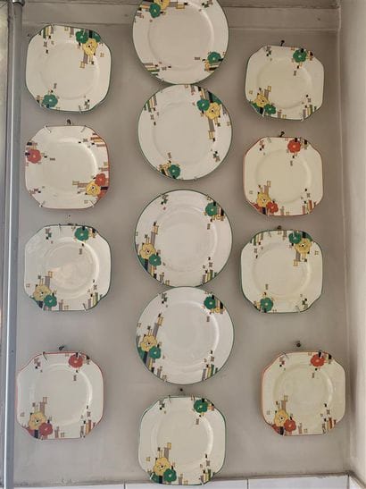 Service d'assiettes à dessert en faïence...