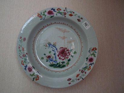 Grand plat en porcelaine de la Compagnie...