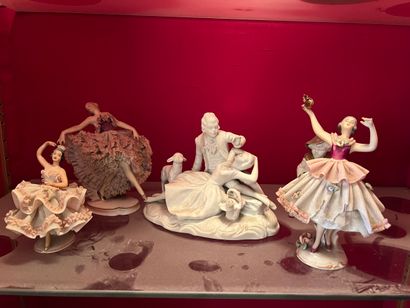 Lot de statuettes en porcelaine