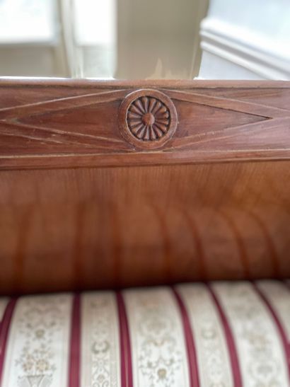 Banquette de style Directoire (travail moderne)

86...