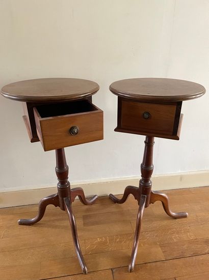 Deux tables de chevet modernes

Hauteur :...