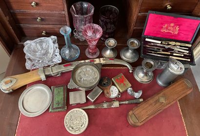 Petit lot d'objets divers