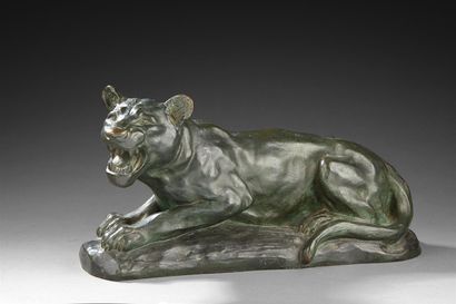 Henri PAYEN (XXe siècle)

Lionne couchée...