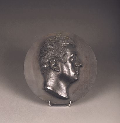 D'après DESPREZ (1799-1870)

Médaillon en...