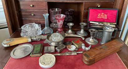 Petit lot d'objets divers