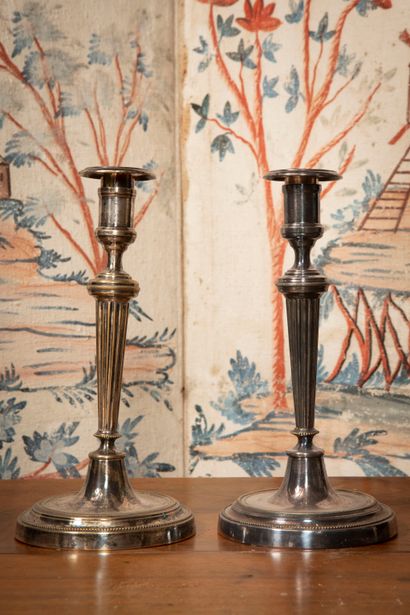 
Pair of candlesticks in silver plated bronze,...