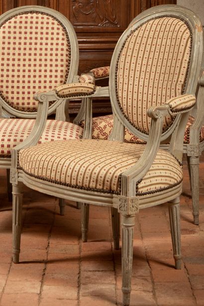 
Suite of four grey lacquered wood cabriolet...