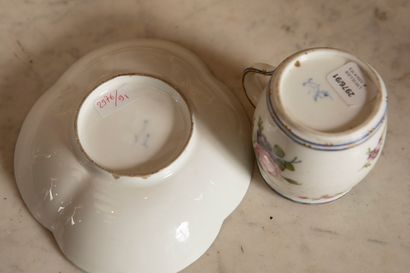 
Mustard pot in porcelain of Sevres with...