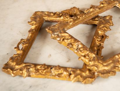 
Two small frames in gilded wood decorated...