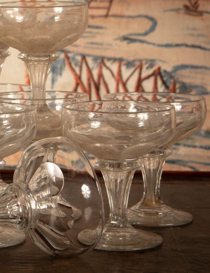 
Service of champagne glasses in crystal...