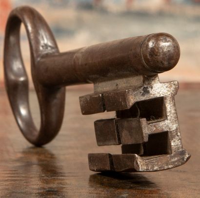 
Key with an E.




18th century




Length...