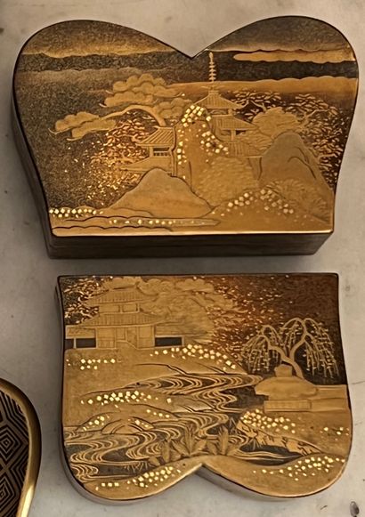 
JAPAN - EDO period (1603 - 1868)




Kobako...
