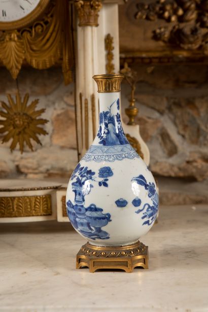 
Small porcelain vase of China with white-blue...