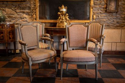 
Suite of four armchairs cabriolets in grey...