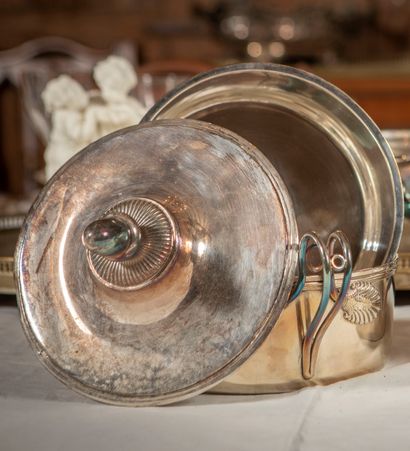 
Pair of covered vegetable dishes and their...