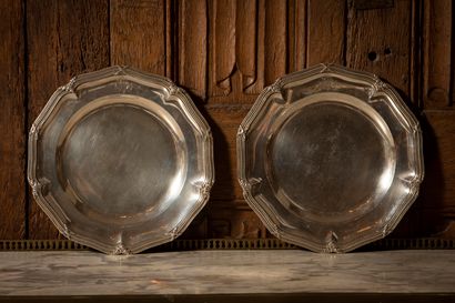 
Adolphe BOULENGER




Paire de plats ronds...