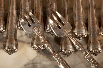 
Douze fourchettes à huître en argent, le...