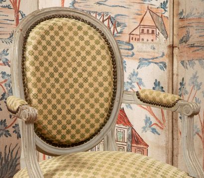
Cabriolet armchair in grey lacquered wood...