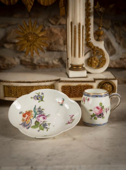 
Mustard pot in porcelain of Sevres with...