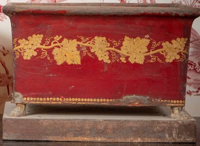 
Two rectangular planters in red and gold...