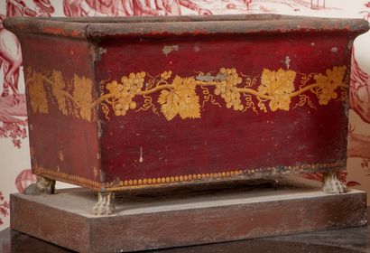 
Two rectangular planters in red and gold...