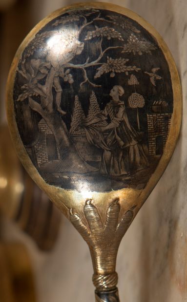 
RUSSIE




Grande cuillère à caviar en vermeil...