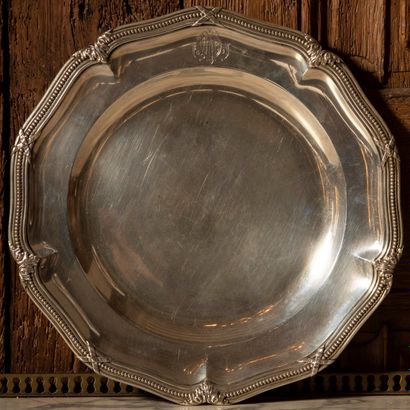 
Adolphe BOULENGER




Paire de plats ronds...
