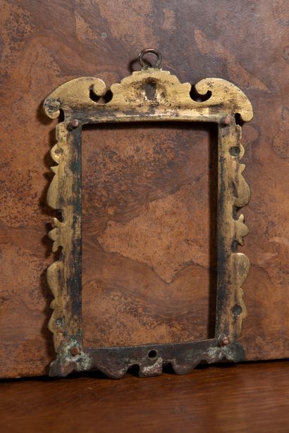 
Chiseled bronze frame with old traces of...