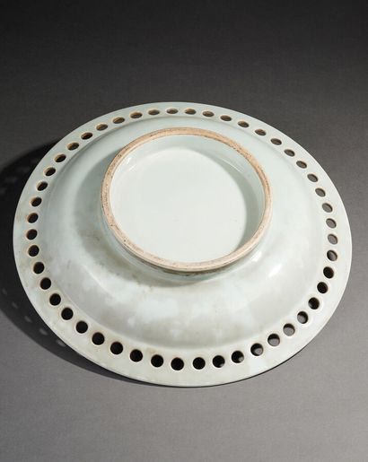 
CHINE - XIXe siècle




Plat en porcelaine...