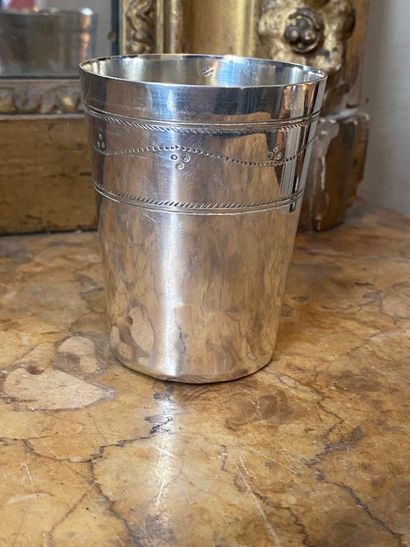 CARDEILHAC

Timbale en argent à décor d'une...