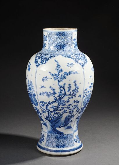 CHINE - Epoque KANGXI (1662 - 1722)

Vase...