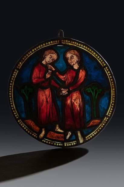 Rare Rondel en verres de couleurs rouge,...