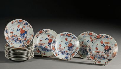 
Suite de 17 assiettes en porcelaine Imari...