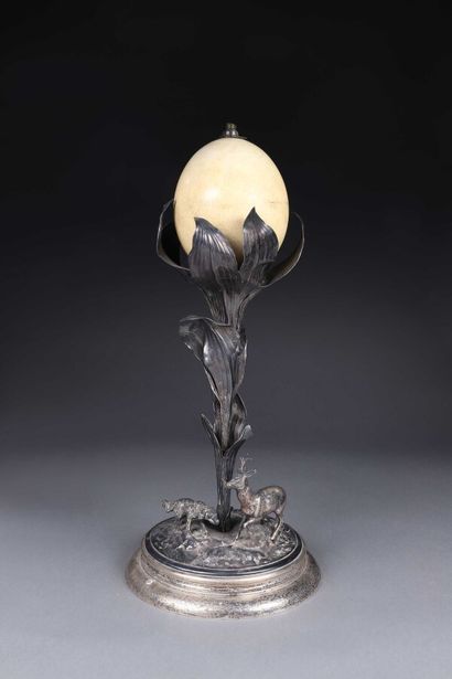 Support pour une coupe en cristal ou en porcelaine....