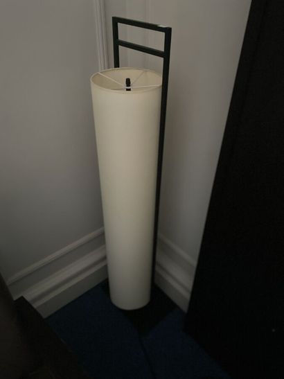 Lamp with metal structure and white shad...