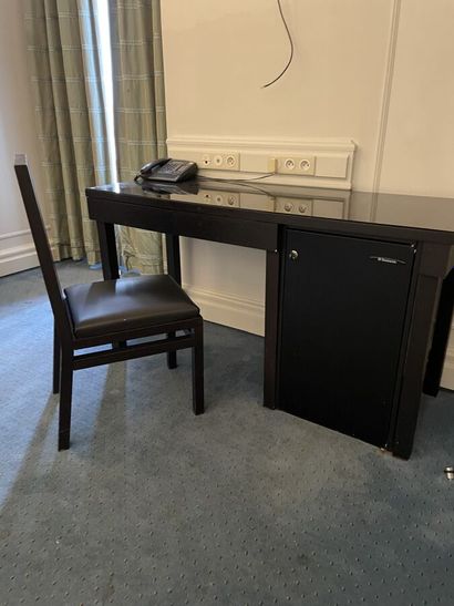 Rectangular desk in imitation wood melamine...