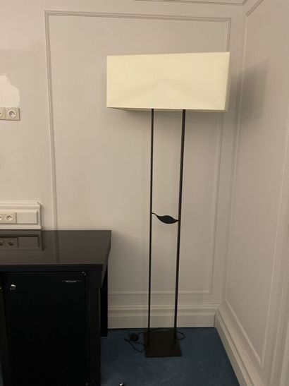 Floor lamp with white shade (stain)