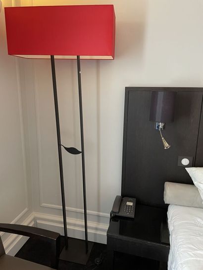 Floor lamp with red shade

Height : 190 ...