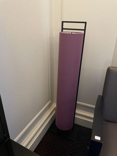 Metal structure lamp with a mauve shade
