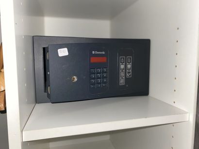Small code safe with keyboard brand DOMETIC...