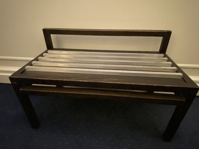 Meuble porte-valise en bois avec bord supérieur...