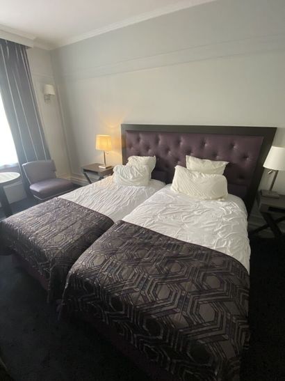 Ensemble de couchages comprenant : 

Lit-double...