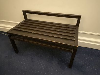 Meuble porte-valise en bois. (usure, barre...
