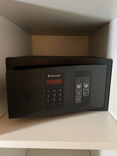 Petit coffre-fort à code à clavier de marque...