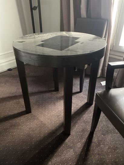 Table ronde en bois, surface en miroir teinté...