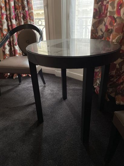 Table ronde en bois, surface en mirroir teinté...
