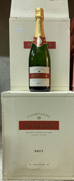 Cinq cartons six bouteilles Champagne brut...