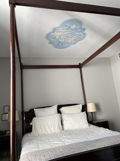 Canopy bed in Directoire style

Dimensions...