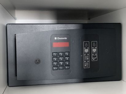 Small safe Dometic.

Height: 19 cm - Width:...