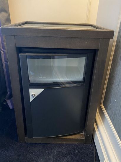 Dark wood mini-bar containing a lockable...